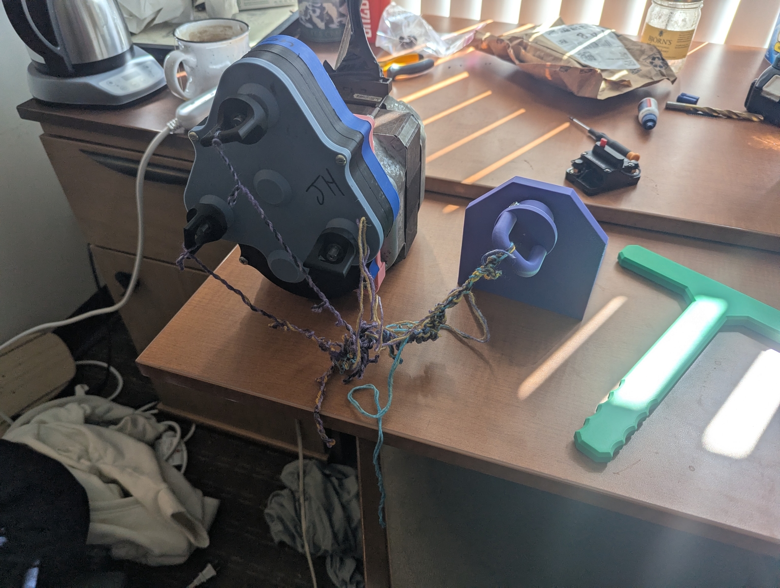 tangled yarn in the rope maker