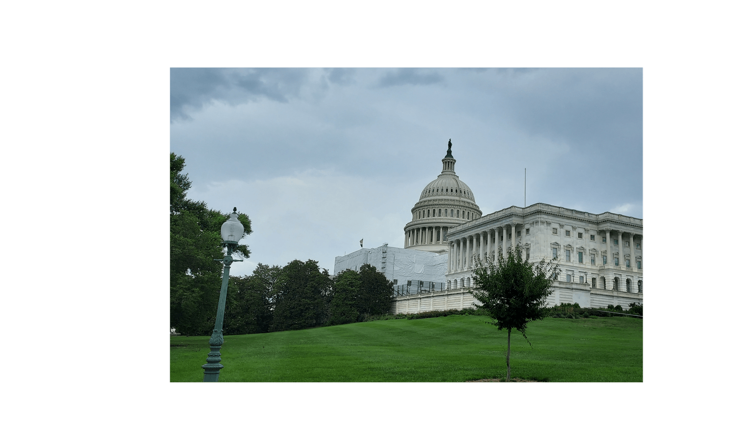 Capitol Building embroidery trace